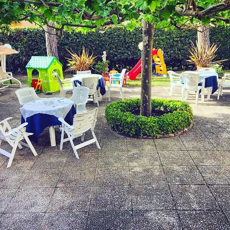 Perla Del Mare فندق 3*