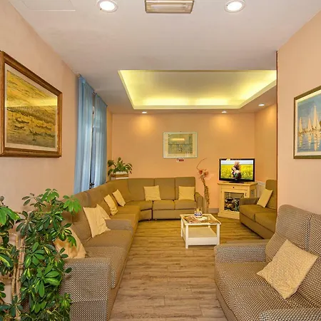 Perla Del Mare Hotel 3*