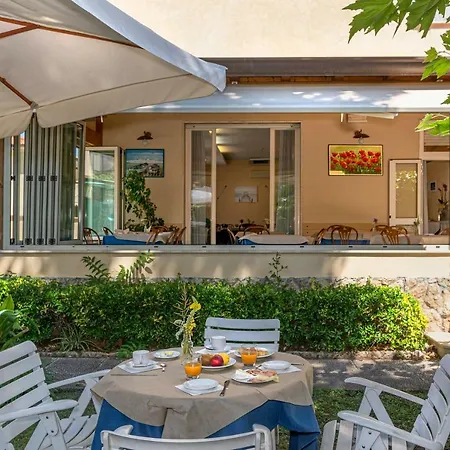 Perla Del Mare 3* Lido di Camaiore