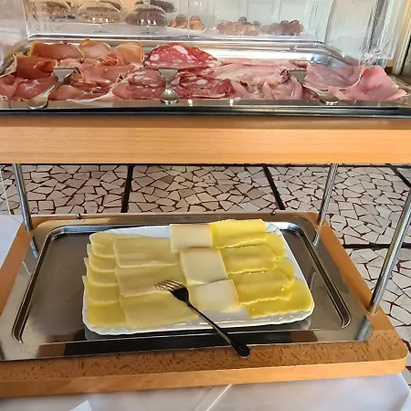 Perla Del Mare Otel