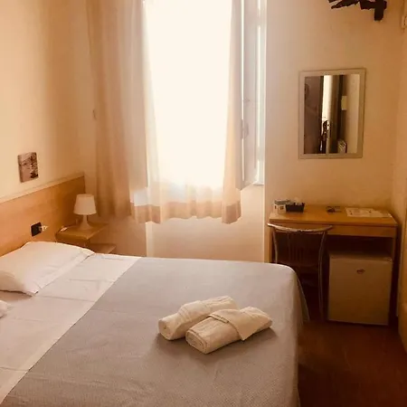 Perla Del Mare Otel Lido di Camaiore
